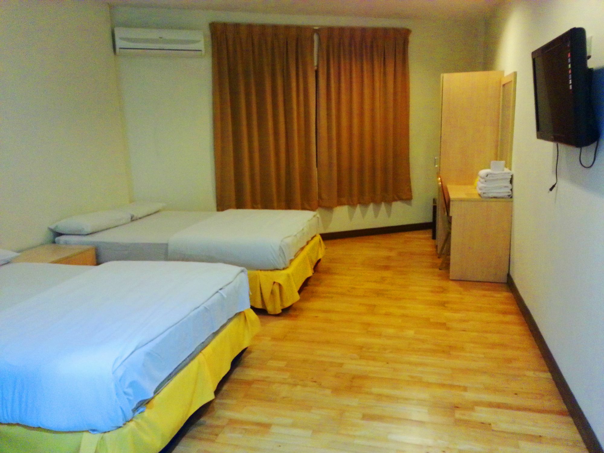 Fresh Hotel Bercham Іпох Екстер'єр фото